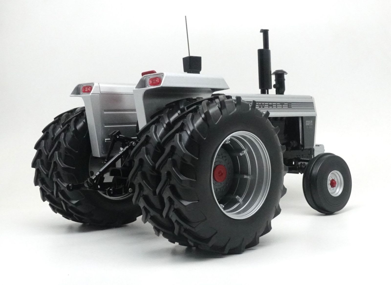 White ZT 2250 Lawn Tractor