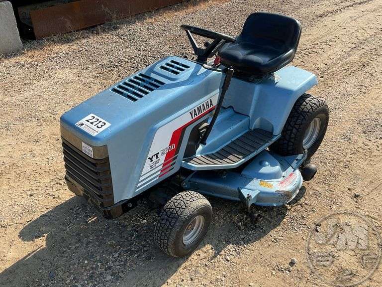 Yamaha YT6800 Lawn Tractor