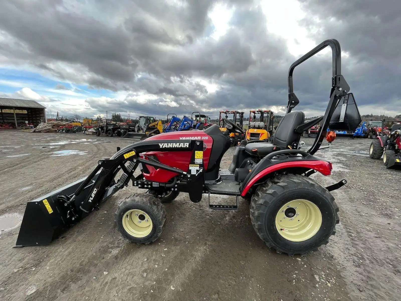 Yanmar 325 — view 2