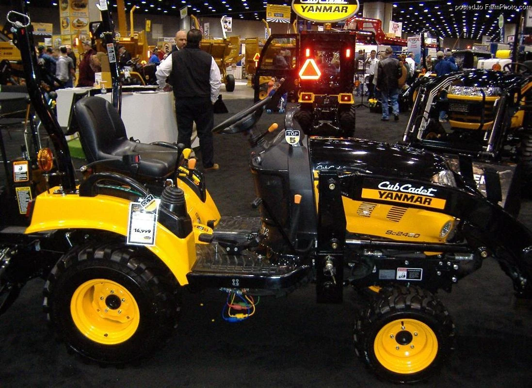 Yanmar Sc2450 — view 2