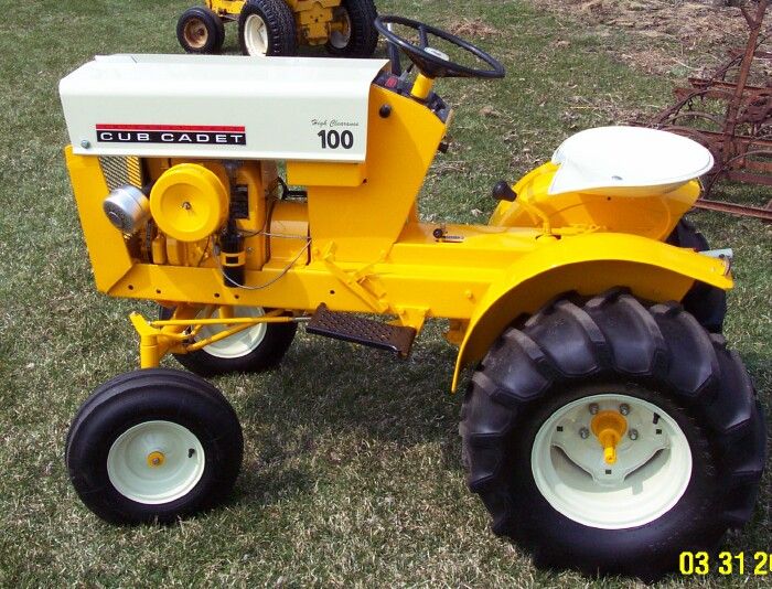 Yard-Man 13795 830 Lawn Tractor
