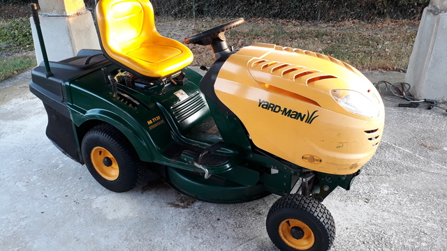 Yard-Man 3270 Lawn Tractor